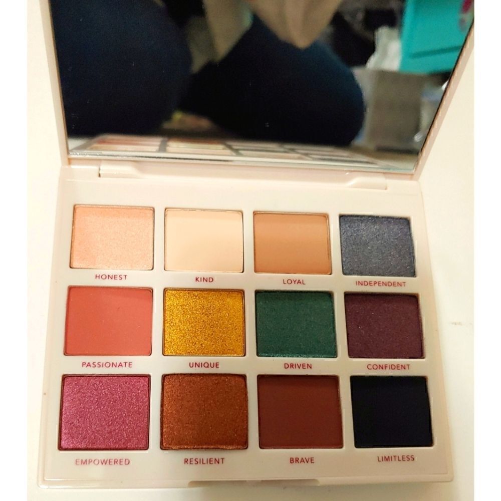 Persona Identity Two Palette *Palette Declutter Sale* "As Is" GUC